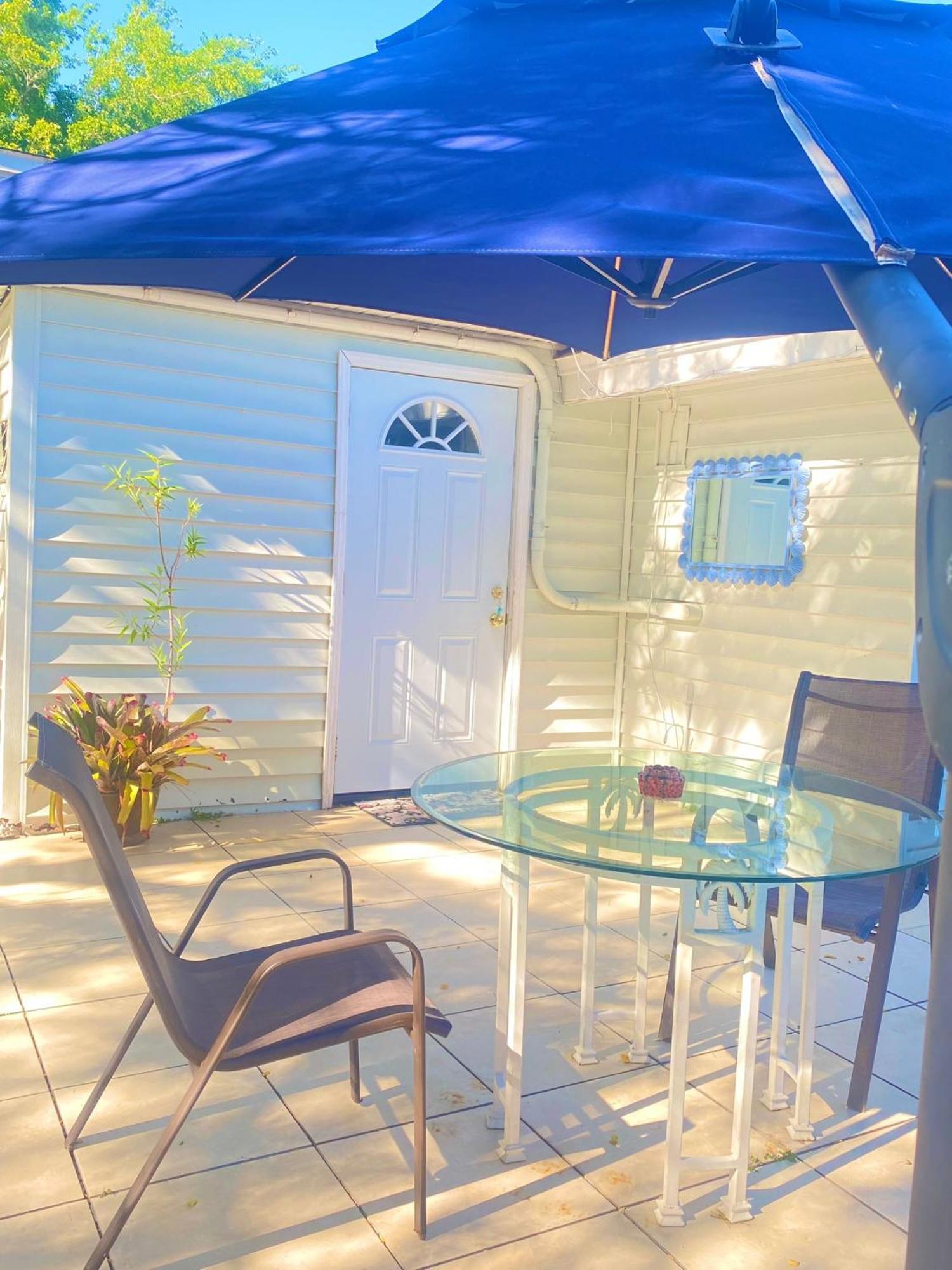 Cozy Studio Only 10 Minutes By Car Of Siesta Key Sarasota Extérieur photo